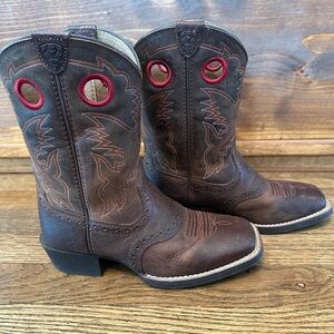 Ariat Kids Roughstock Boots Size 2.5 with red detail
